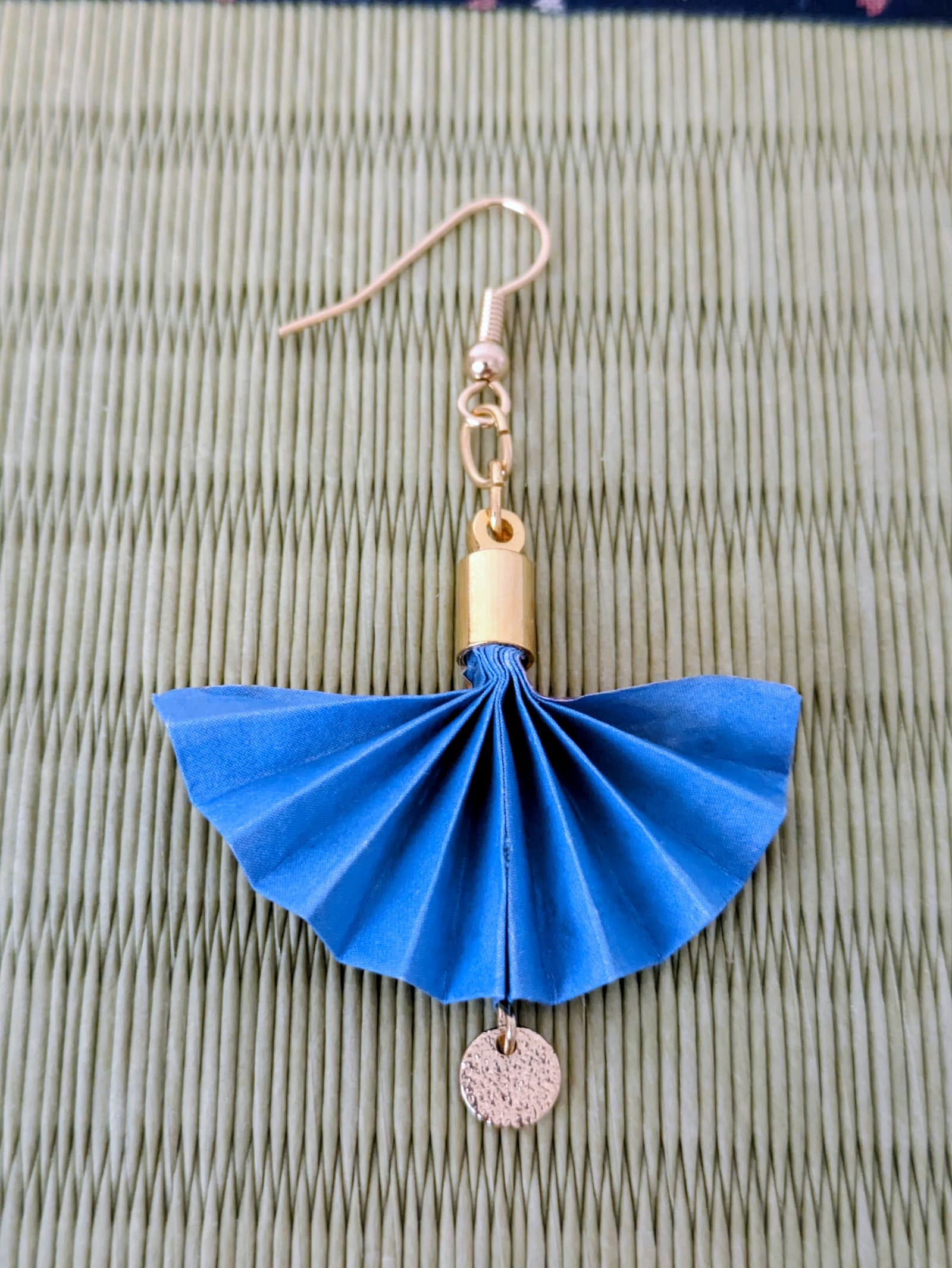 Boucles d'oreilles Origami Éventail Ondoyant – Ciel d’Été - Collection Les Origami Japonais - Par Sakura Créations