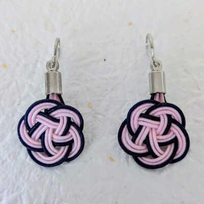 Boucles d'oreilles Umemusubi - Bleu Marine & Rose Pastel - Collection Mizuhiki - Par Sakura Créations