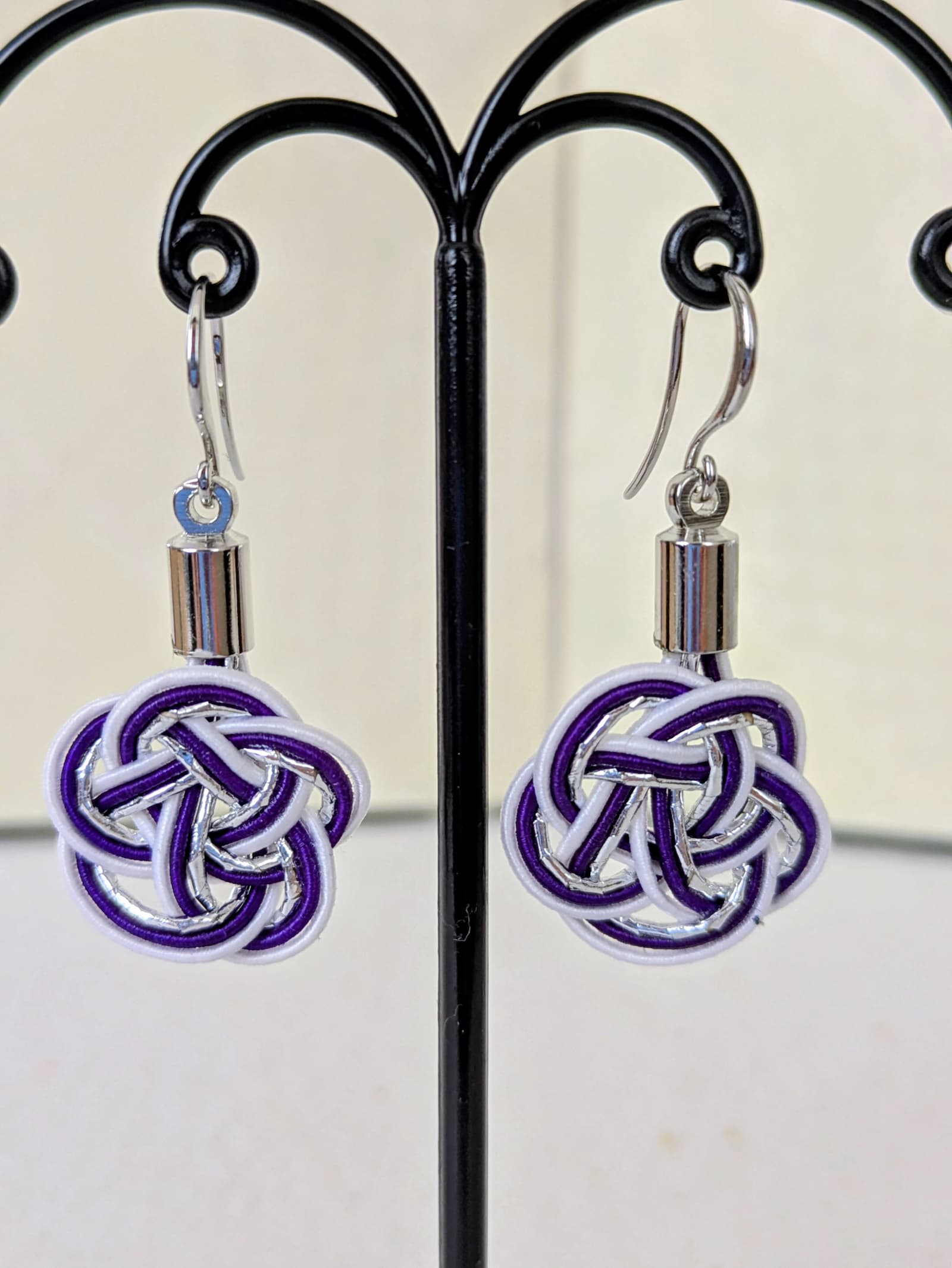 Boucles d'oreilles Umemusubi - Argenté, Violet et Blanc