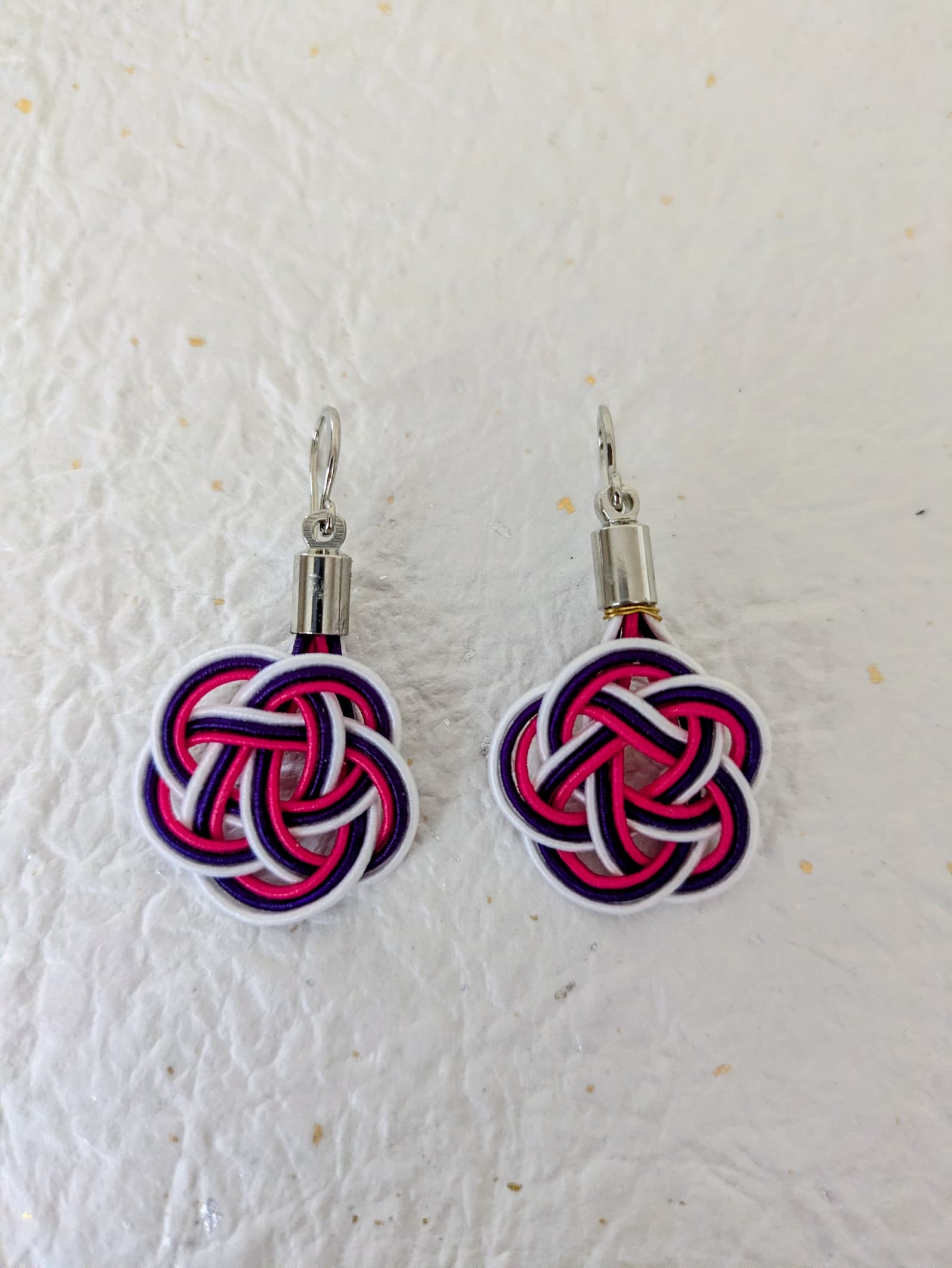 Boucles d'oreilles Umemusubi - Violet & Rose Fuchsia